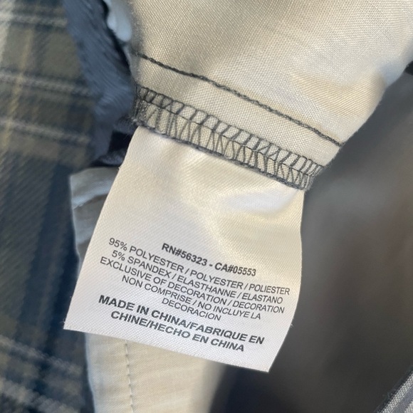 Nike Golf Pinstripe shorts - Picture 3 of 7